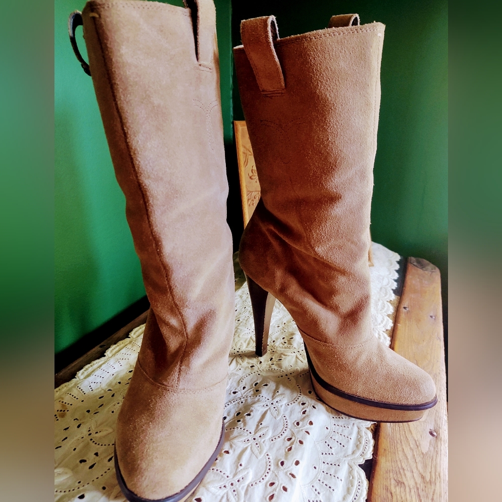 Calvin Klein platform Suede Boots